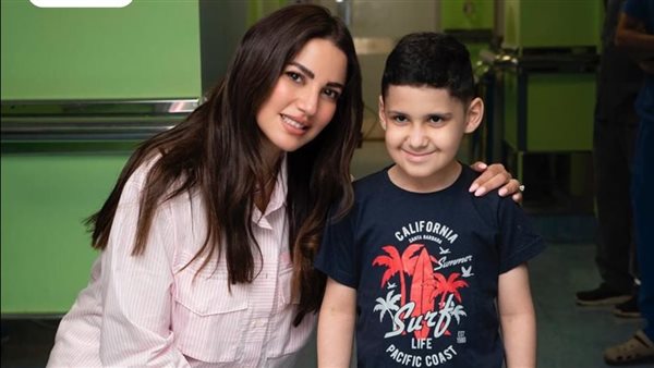 درة وأحد مرضى المستشفى