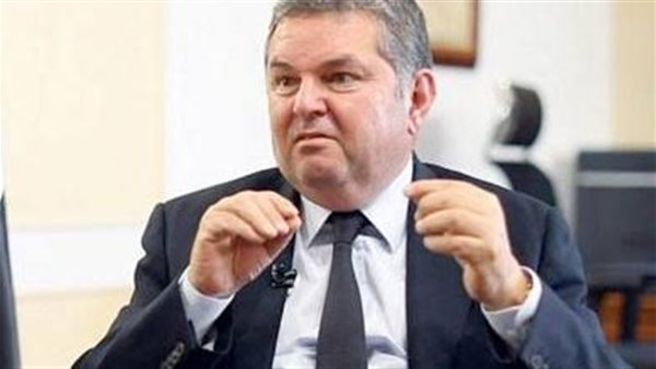 هشام توفيق وزير قطاع