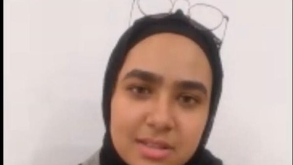 الطالبة آية محمد