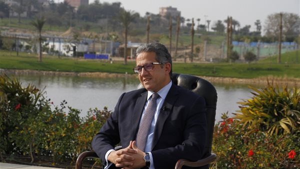 وزير السياحة والآثار