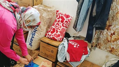 التحفظ على سلع غذائية مجهولة المصدر وفاسدة في الإسكندرية 