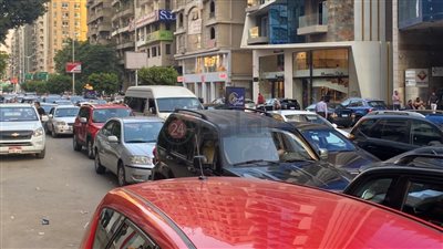 تكدسات مروية بطريق المحور وشارع لبنان بالجيزة (صور)
