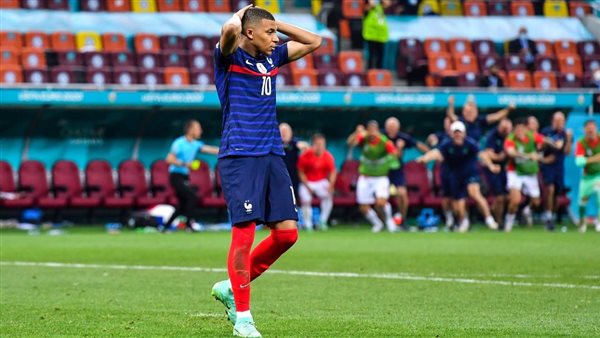 كيليان مبابي لاعب