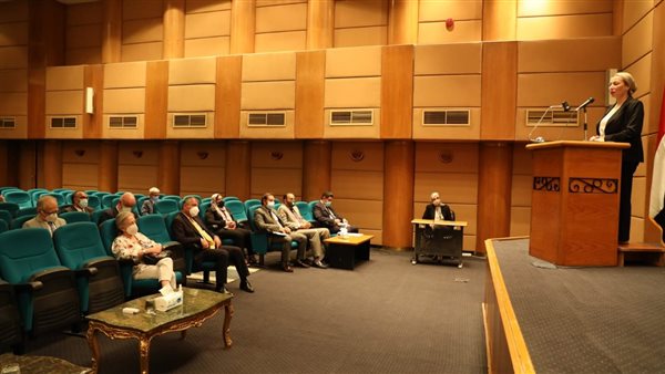 الدكتورة ياسمين فؤاد