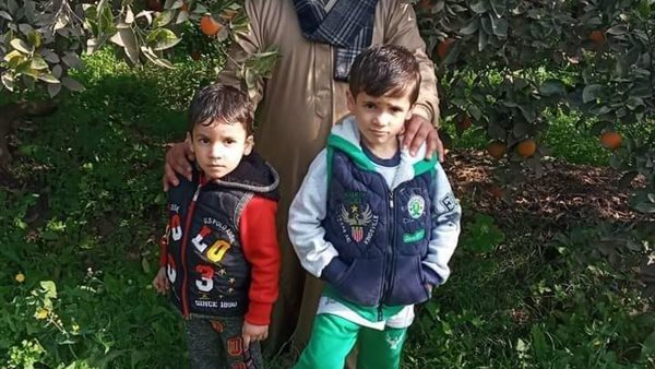 المتوفي بصحبة أطفاله