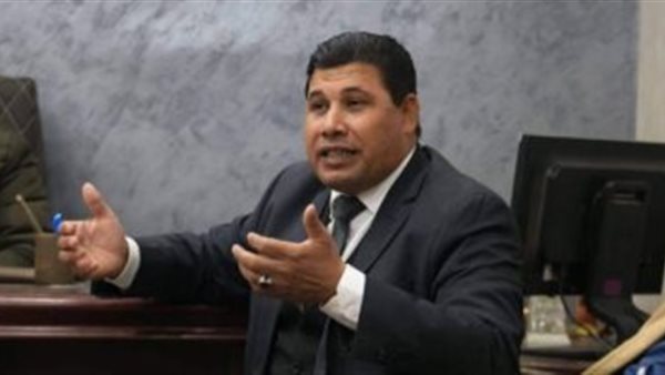 رئيس نقابة العاملين