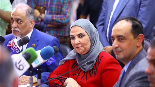 نيفين القباج وزيرة