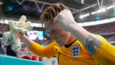 بيكفورد يفوز بجائزة تصدي الموسم في الدوري الإنجليزي