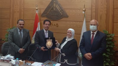 مجلس جامعة بنها يكرم عميدة الحاسبات والذكاء الاصطناعي