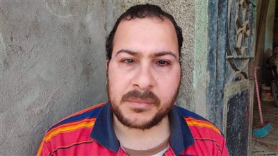 بائع حلوى كفيف بالمنوفية يستغيث لصرف معاش بعد طرده من العمل