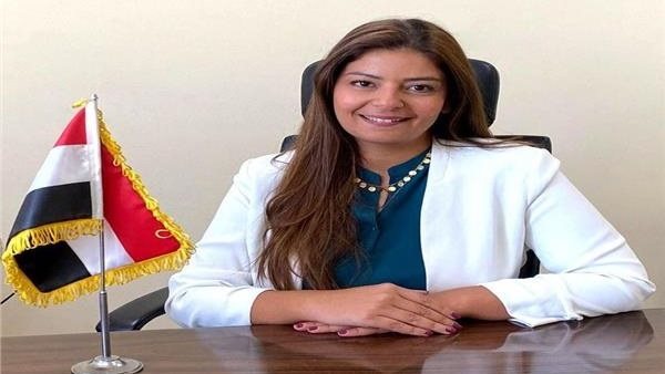 نيفين منصور