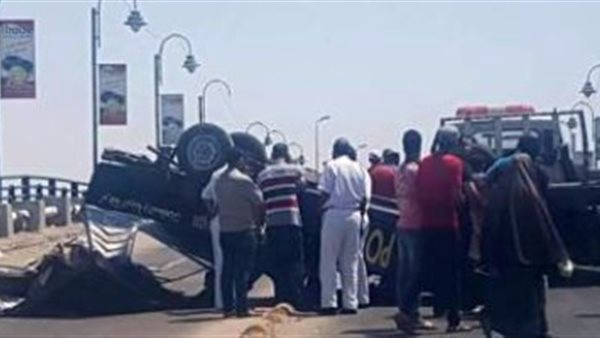 انقلاب سيارة شرطة