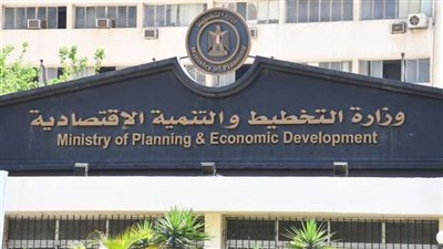 إنشاء شبكة ألياف ضوئية وتوفير مراكز تكنولوجية متنقلة.. حصاد وزارة التخطيط في أسبوع