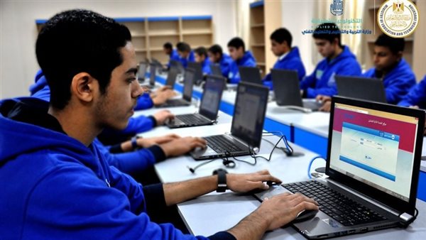 طلاب مدارس التكنولوجيا