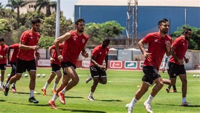 تدريبات بدنية وتقسيمة قوية للاعبي الأهلي استعدادًا لمباراة سموحة