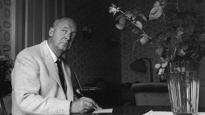 عالم حشرات وأديب بثلاثة لغات.. ذكرى وفاة فلاديمير نابوكوف