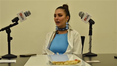 كارين بونوتشي موديل كليب 