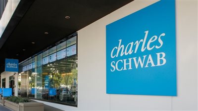  تغريم شركة شواب للوساطة المالية 200 مليون دولار 