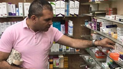 ضبط محل يُتاجر في الأدوية البشرية والمنشطات الجنسية بالفيوم (صور)
