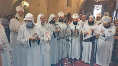 إقامة قداس الأربعين للمتنيح الأنبا سلوانس أسقف ورئيس دير الشايب بالأقصر