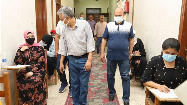 الامتحانات بجامعة