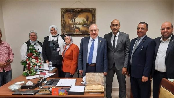 رجال الجمارك بعد