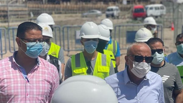 مسئولو الإسكان 