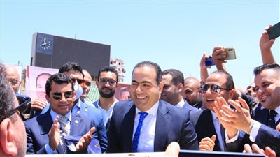 وزير الرياضة ومحافظ بورسعيد يضعان حجر أساس استاد النادي المصري (صور) 