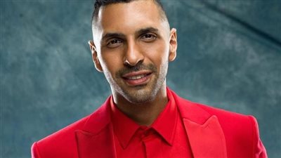 حسن أبو الروس يواصل الظهور بإطلالات مثيرة وغريبة في ثالث أيام مهرجان الجونة | صور وفيديو