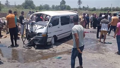 إصابة 11 شخصًا في انقلاب ميكروباص أمام المدرسة الإنجليزية بالشرقية (صور)