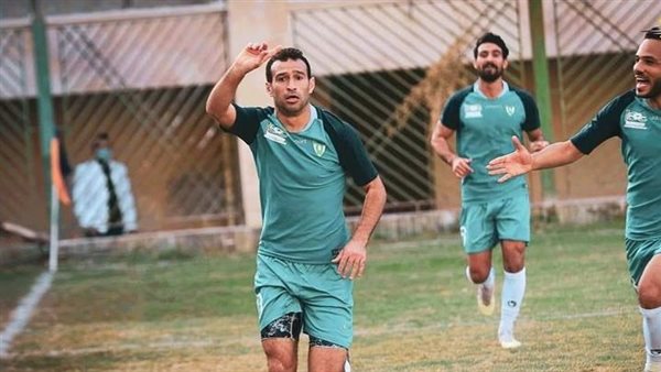 أحمد تمساح لاعب الشرقية