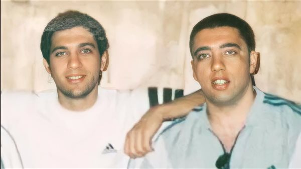 حسن الرداد وشقيقه