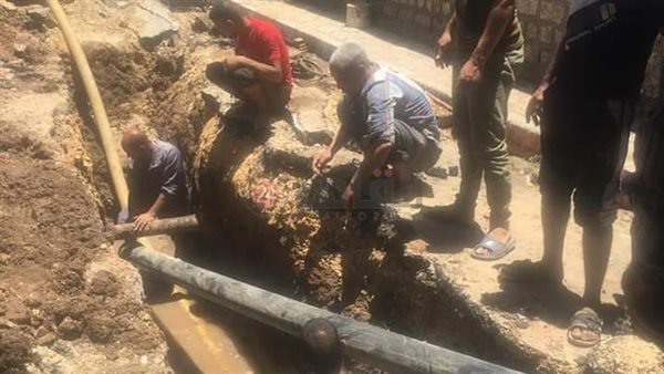 إصلاح كسر بخط المياه