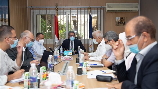 وزير السياحة والآثار