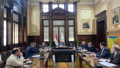 وزير الزراعة يوجه بضرورة متابعة ملف الأسمدة لضمان وصوله لمستحقيه