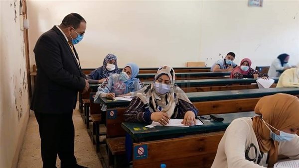 عميد كلية تربية يتفقد