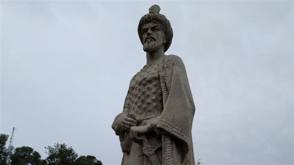 تمثال أبو فراس الحمداني