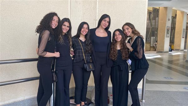 طلبات كلية الإعلام