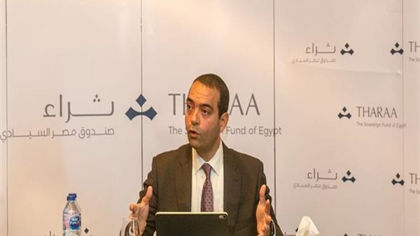  أيمن سليمان، المدير