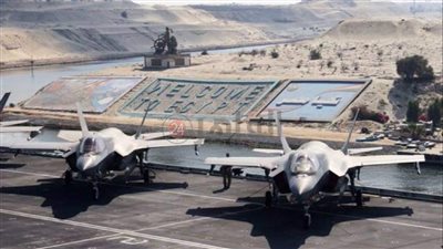  ننشر الصور الأولى لعبور حاملة الطائرات البريطانية المجرى الملاحي لقناة السويس