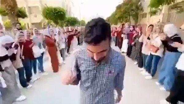 ممر شرفي للطالب أحمد