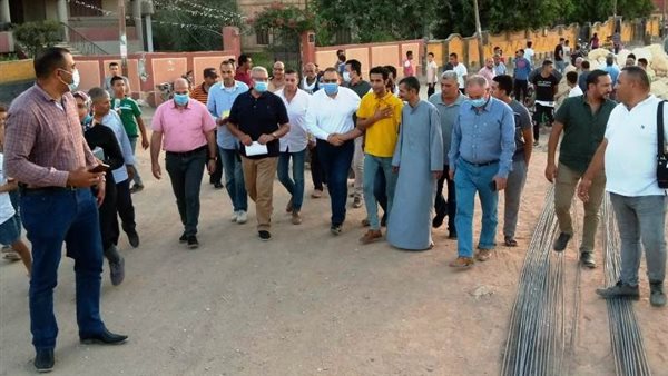 محافظ الشرقية خلال