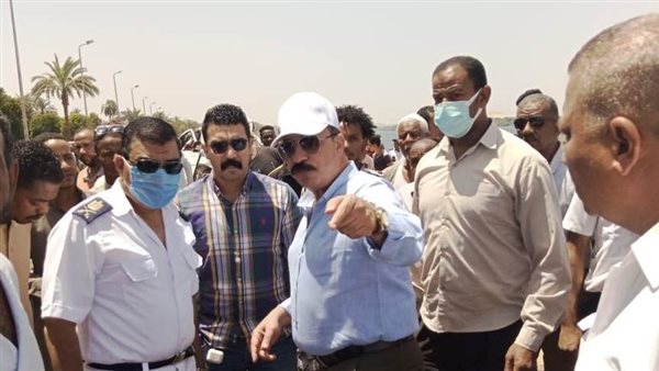 محافظ أسوان يتابع