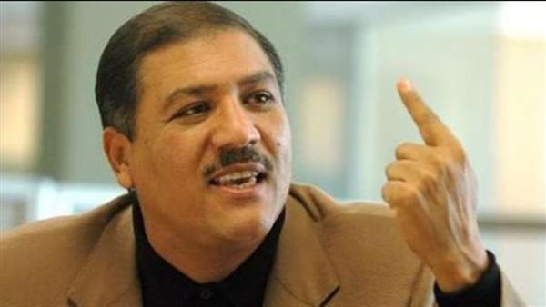 الدكتور عفت السادات