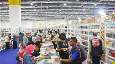 83 ألف زائر في سادس أيام معرض القاهرة الدولي للكتاب