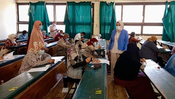 سير امتحانات طلاب