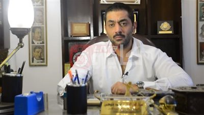 أحمد فلوكس: “عمري ما هتعاون مع محمد رمضان في عمل فني” (فيديو)