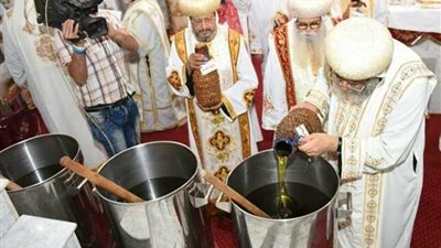 مصدر بالكنيسة يكشف حقيقة غياب البابا تواضروس عن الصلاة غدًا