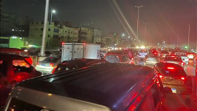 تكدس مروري أعلى الطريق الدائري في اتجاه 