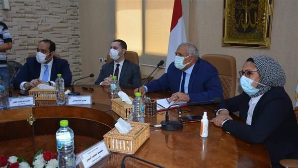 اجتماع محافظ الوادي